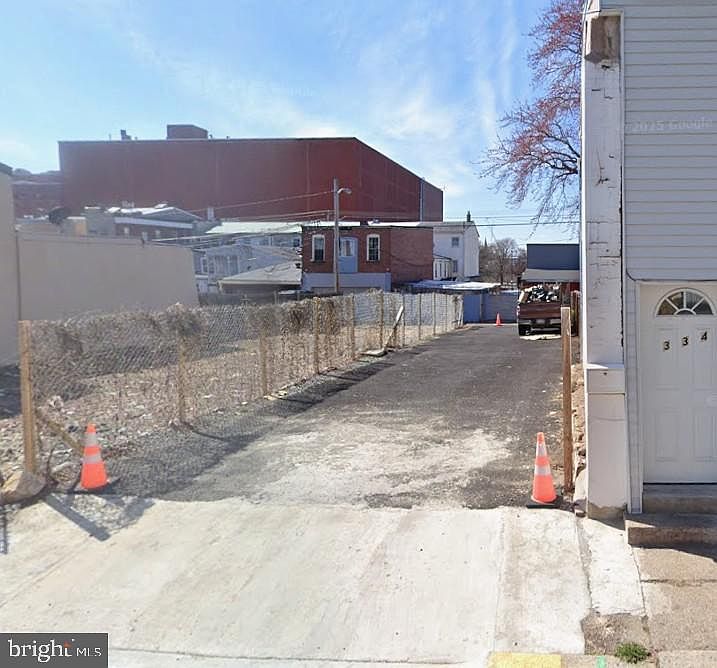 1st image of 332 Cedar St