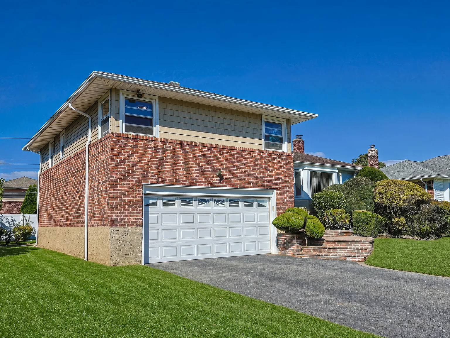 3 bed, 2.5 bath, 1791 sqft, $5,300 — Photo 1