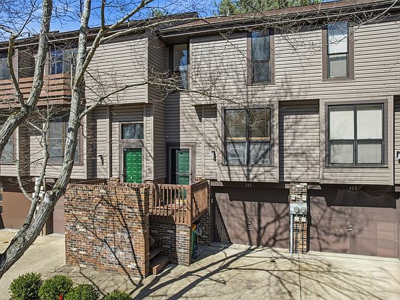 2nd image of 105 Laurel Ct