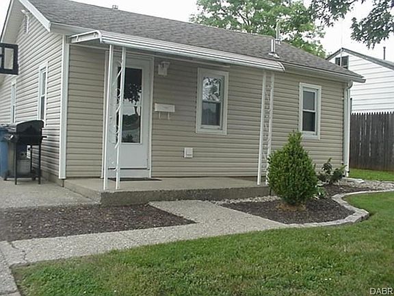 2nd image of 2809 Gladstone St