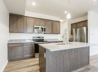 300 Ridge Road Townhomes, Ontario, NY 14519