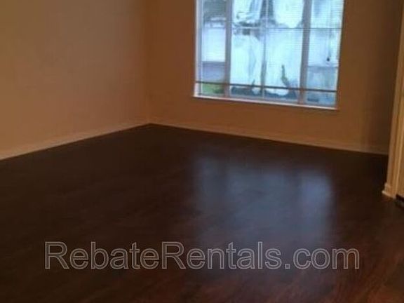 5th image of 8290 Gate Pkwy #206