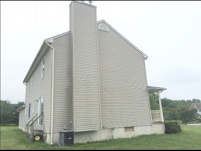 1st image of 346 Fieldcrest Dr