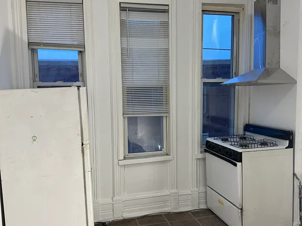 1801 S Broad St APT 3F, Philadelphia, PA 19148