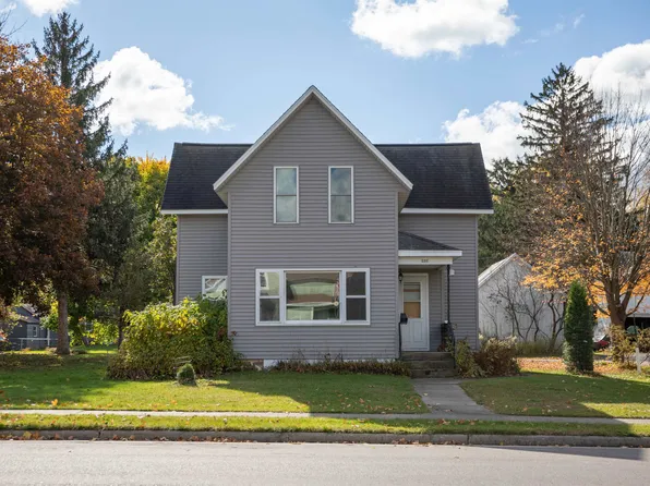 237 E 2nd St, Westfield, WI 53964