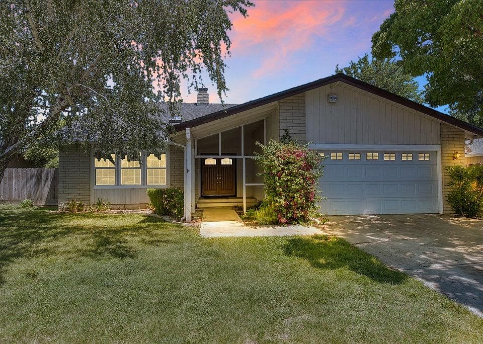 1st image of 1613 Pecos Cir