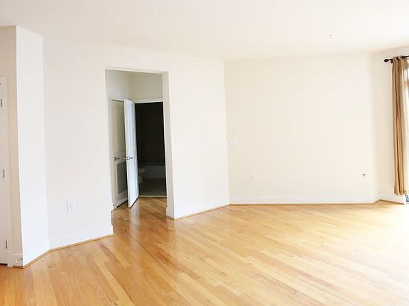 5th image of 1800 Wilson Blvd #331