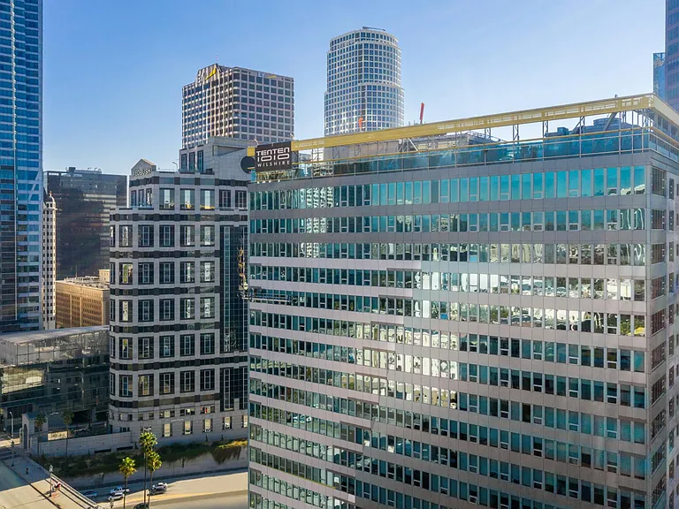 TENTEN Wilshire — Photo 40