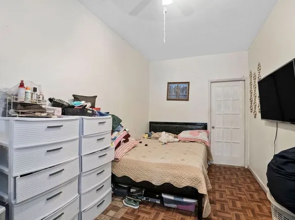 1536 Gates Avenue image 25 of 28