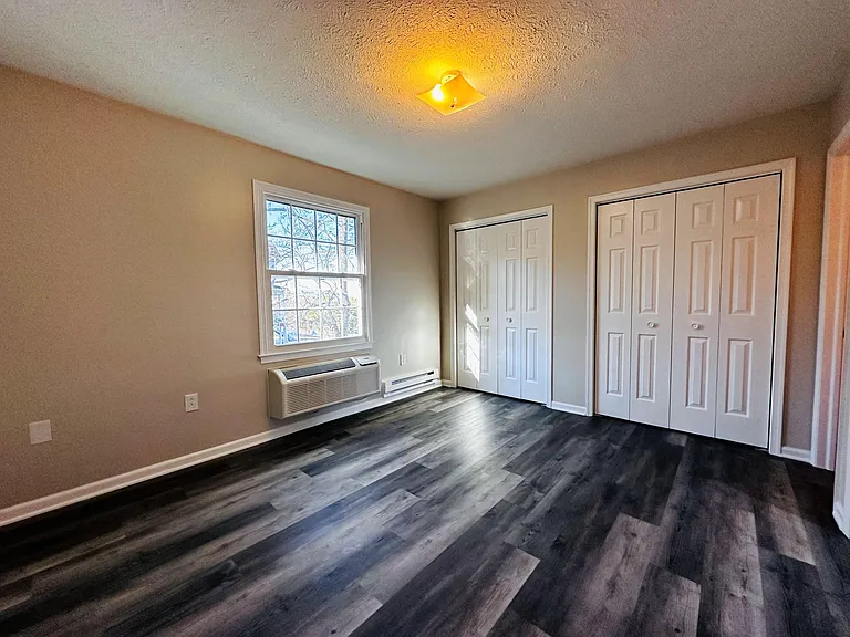 401 Woodland Cir #9 — Photo 11