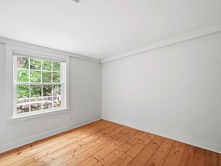16 West St — Photo 13