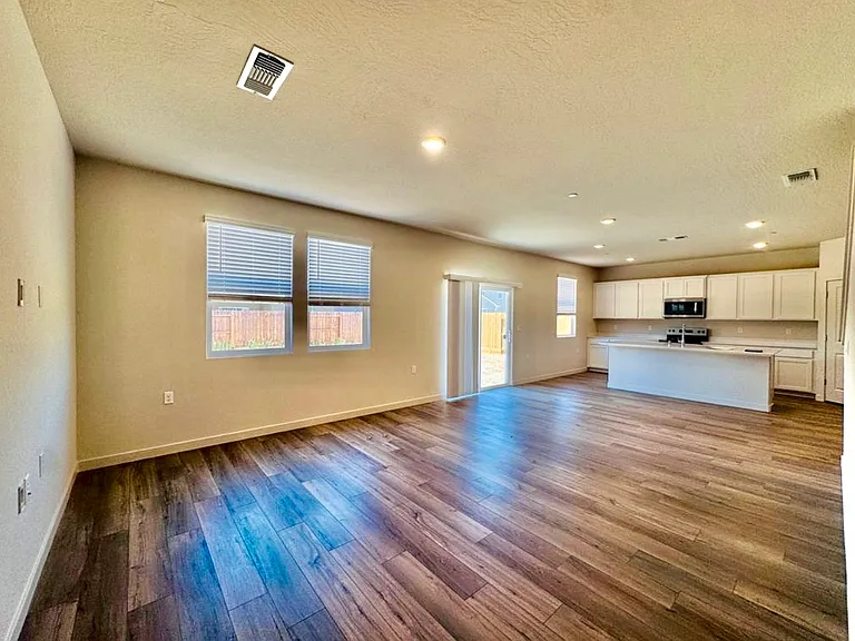 4770 Sami Jo Dr — Photo 5