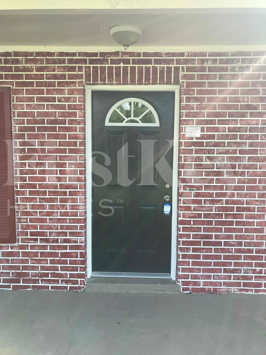 Building Photo - 660 Flagler Dr