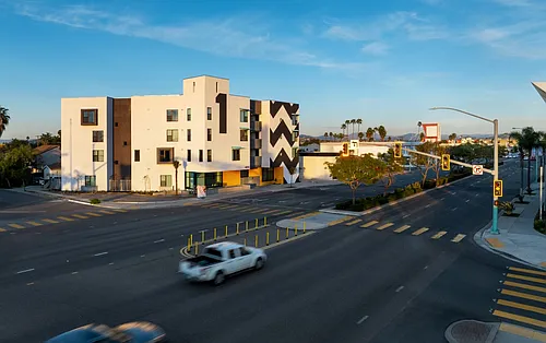 Cuatro at City Heights Photo 1
