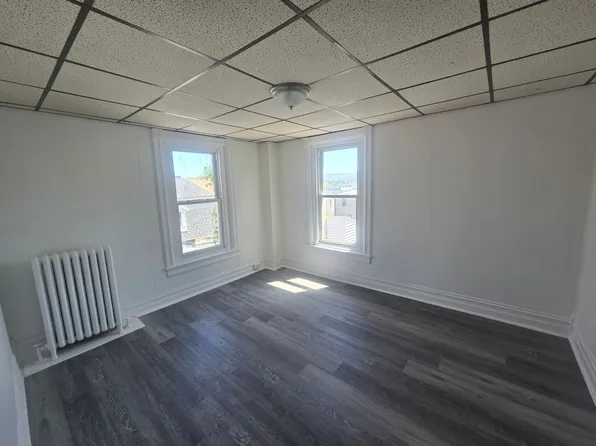 450 W Maple St, Allentown, PA 18102
