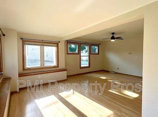 424 W College Ave, Waukesha, WI 53186