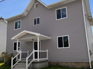 118 E Smithfield St, Mount Pleasant, PA 15666
