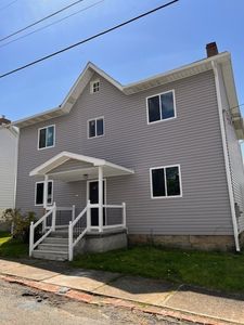 118 E Smithfield St, Mount Pleasant, PA, 15666