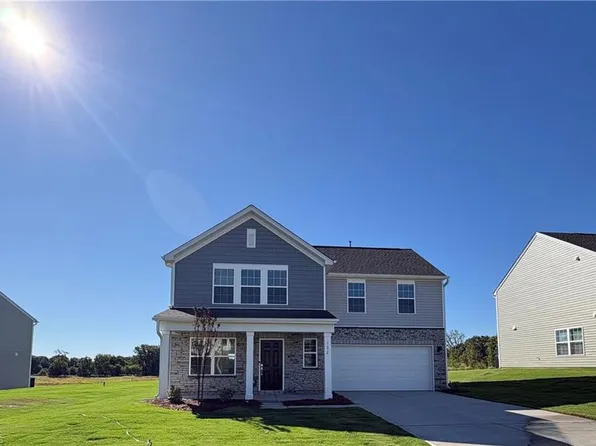 122 Primrose St, King, NC 27021