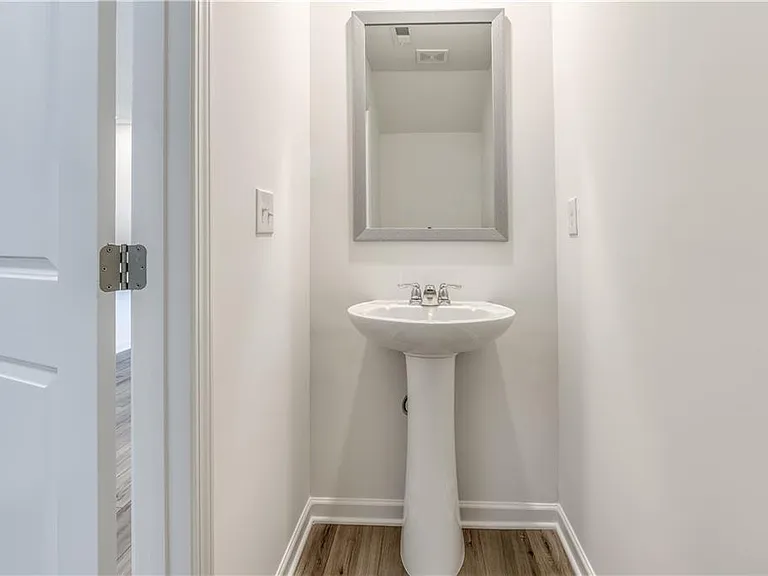 49 Kestrel Dr — Photo 18
