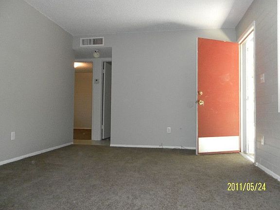 5th image of 822 W Maryland Ave APT D