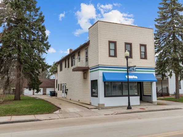 1511 Oregon St, Oshkosh, WI 54902