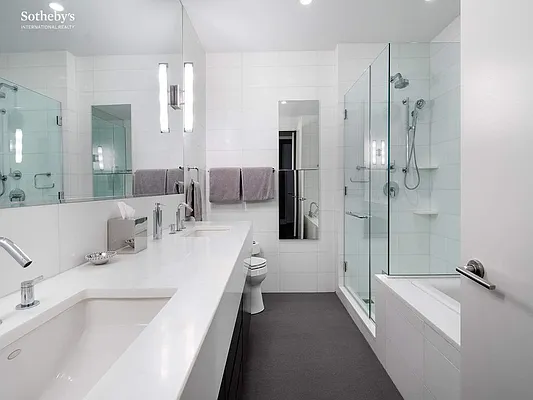 Sold by Sotheby's International Realty | media 6