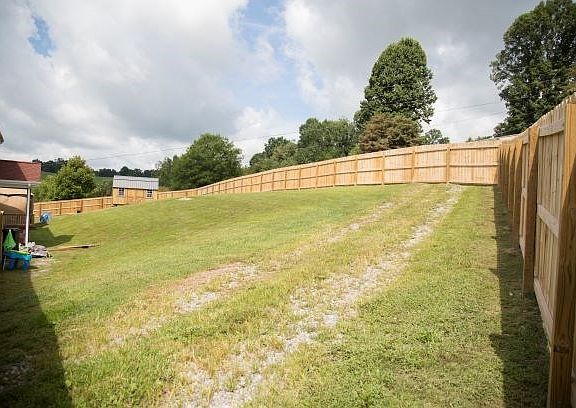 2nd image of 308 Farmland Dr