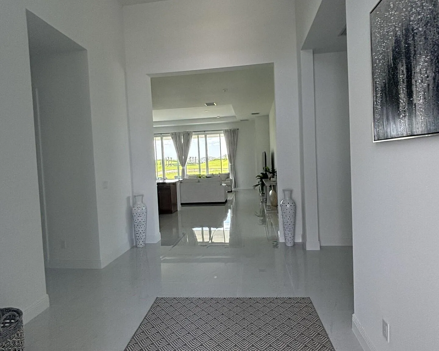 3 bed, 3.0 bath, 2129 sqft, $4,900 — Photo 4