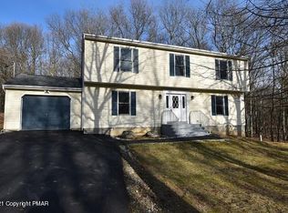 159 Segatti Cir, Bushkill, PA 18324