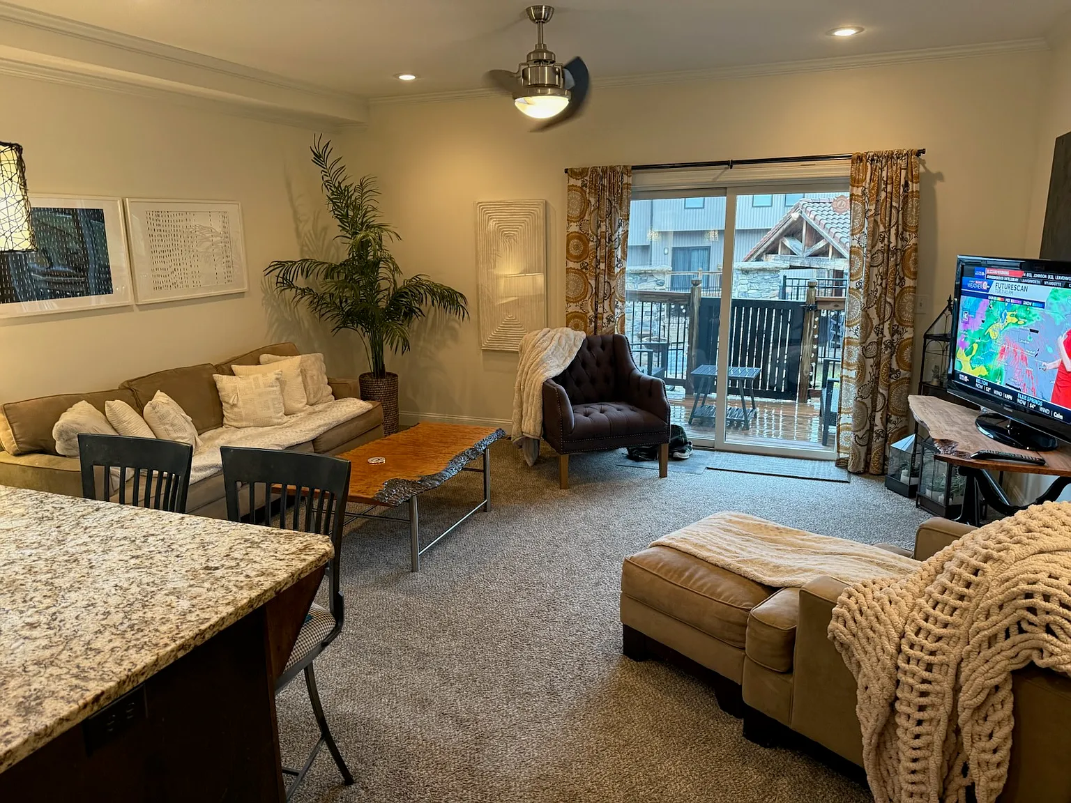 2 bed, 1750 sqft, $2,100 — Photo 3