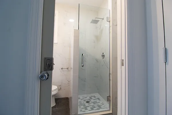 Rented by New York Realty Minimax Inc | media 16