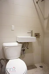 Rented by Rennit Inc.