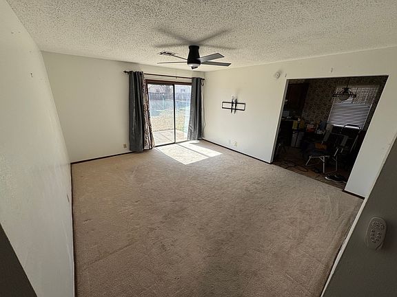 4th image of 624 W Linden Dr