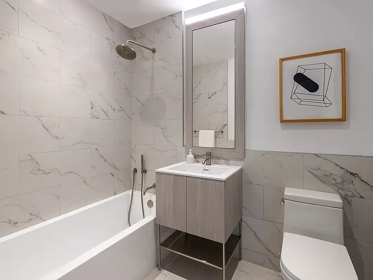 225 W 28th St #17A — Photo 5