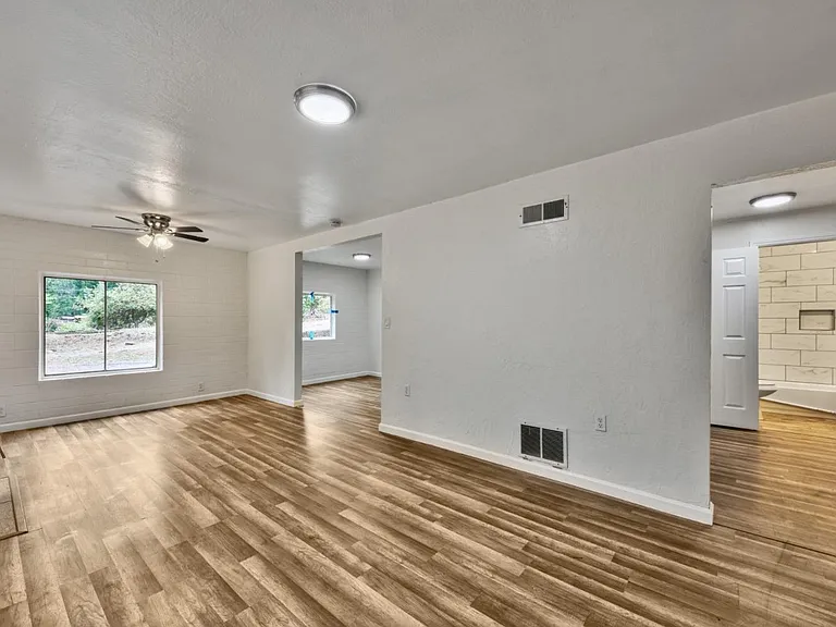 5600 Pony Express Ct — Photo 6