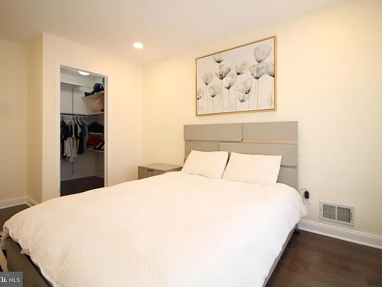 15 Kentsdale Dr — Photo 50