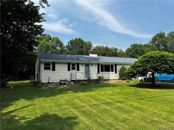 919 Elliott Dr, Lewiston, NY 14092