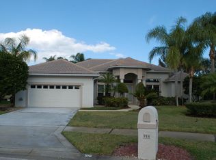 916 Nelson Dr, Melbourne, FL 32940