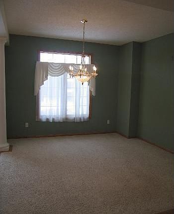 5th image of 1455 Sterling St N