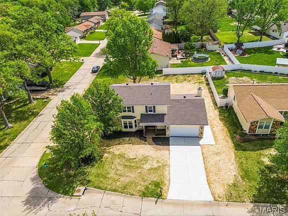 4th image of 832 Summerview Dr