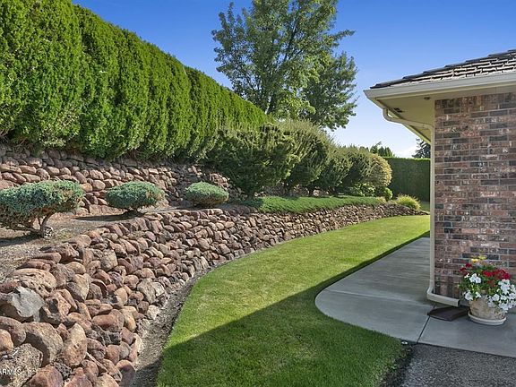 170823_Holbrook_65ave_Yakima02