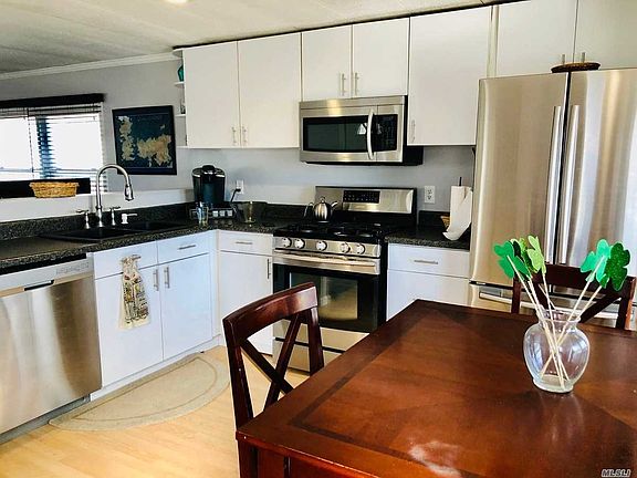 3rd image of 40 Sunflower Dr