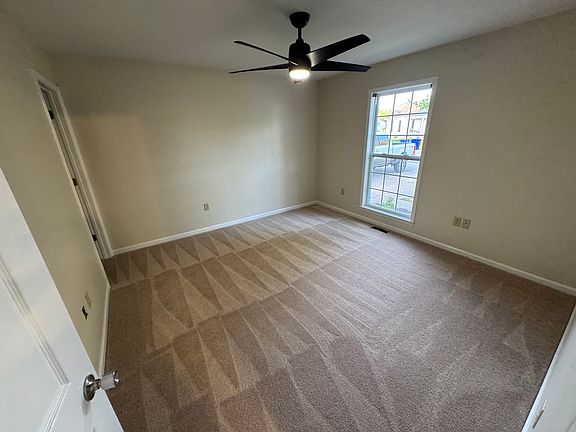 4th image of 1306 Autumn Oaks Dr