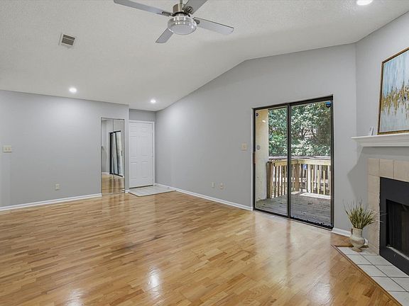 4th image of 1571 Stone Rd APT 4C