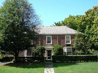 2910 Carlton Rd, Shaker Heights, OH 44122