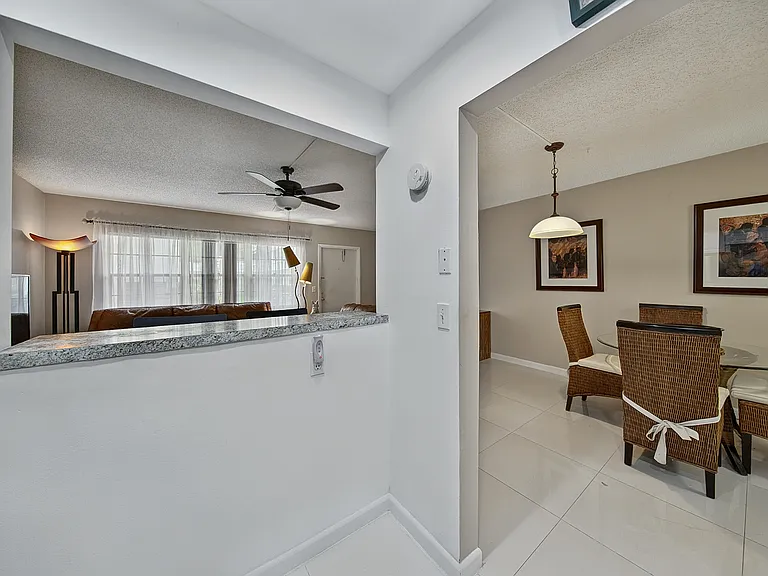 96 Fanshaw Way #C — Photo 8