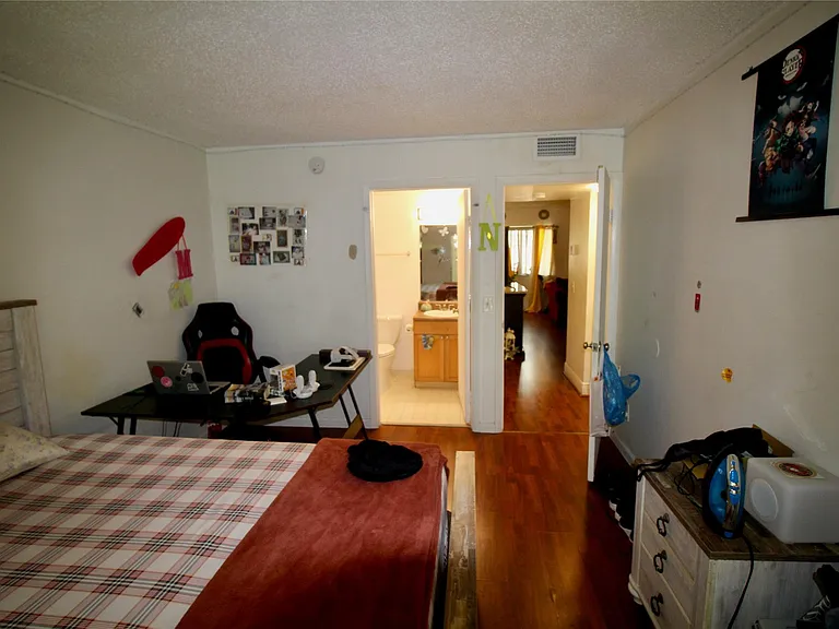 316 Meadows Cir #316 — Photo 6