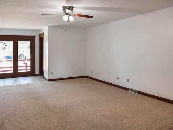 2nd image of 515 Pauline Ct