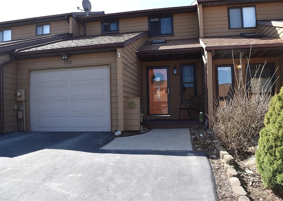 1st image of 132 Theresa Blvd